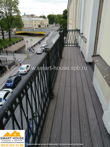 Террасная доска на открытом балконе