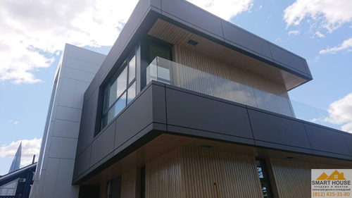 Композитный фасад на коттедже