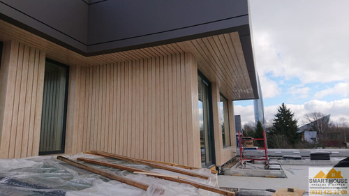 Композитный фасад на коттедже